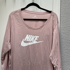 Long sleeve Nike tee shirt